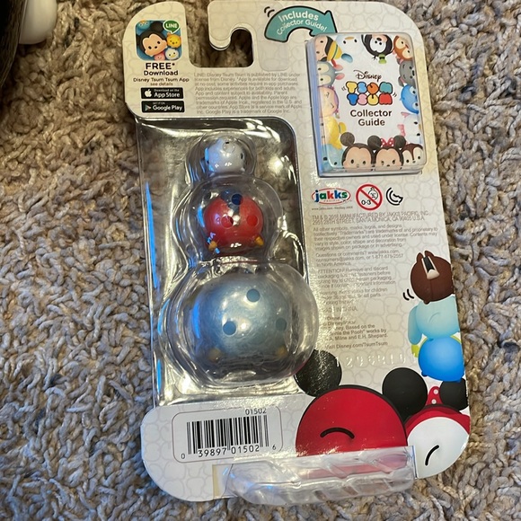 Mickey Tsum Tsum Disney Hard Plastic Carrying Case and Display - Picture 6 of 12